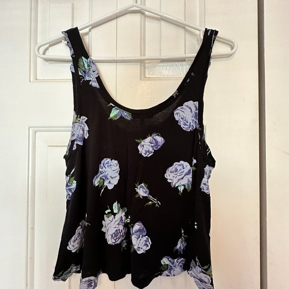 Talula Floral Crop Top - Picture 3 of 3
